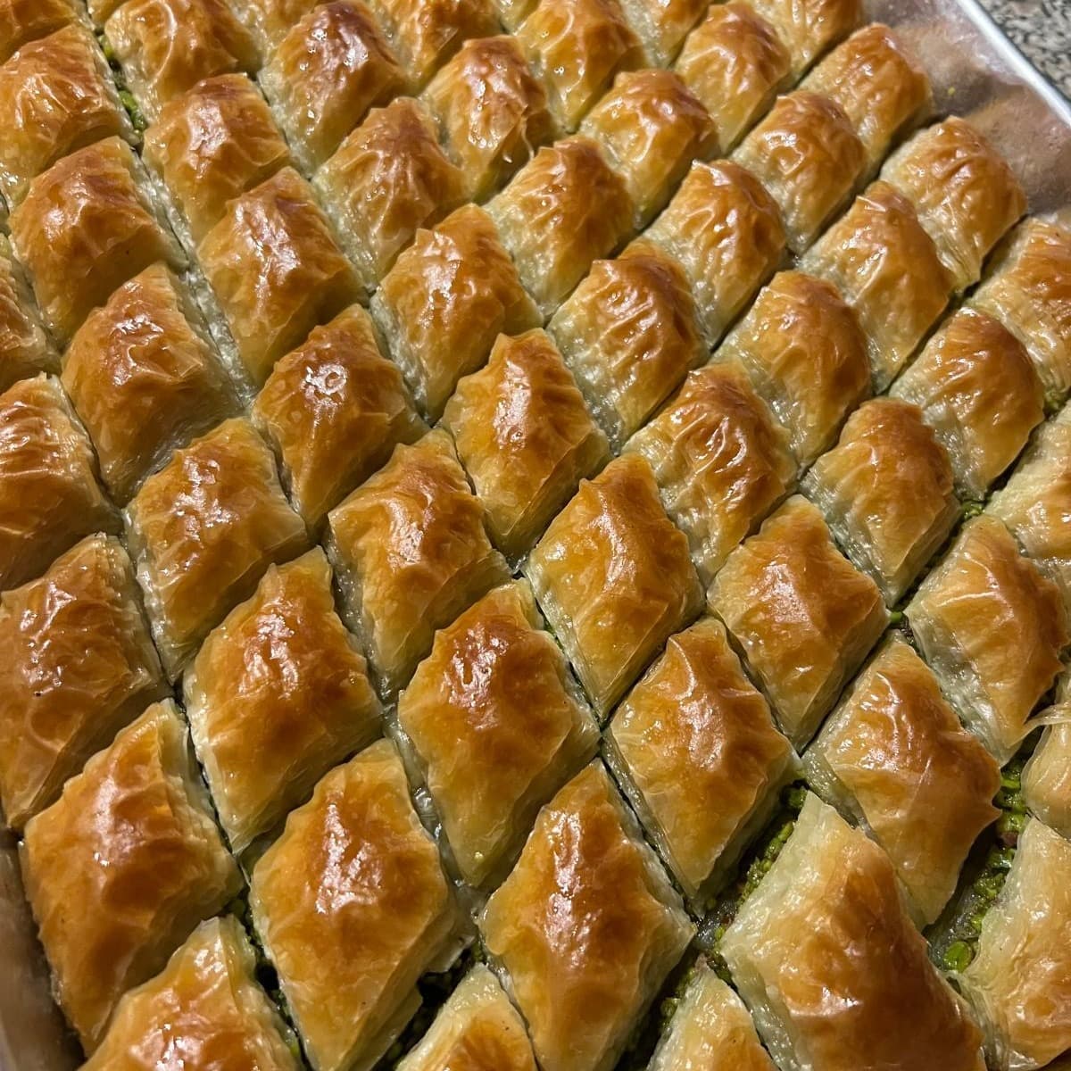 Antep Mekik Baklava with Antep Pistachio - 70 Slice