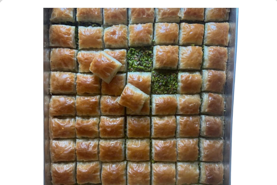 Premium Antep Baklava with Antep Pistachio — 70 Slices